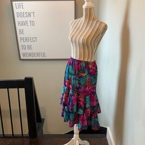 Tropical tiered skirt